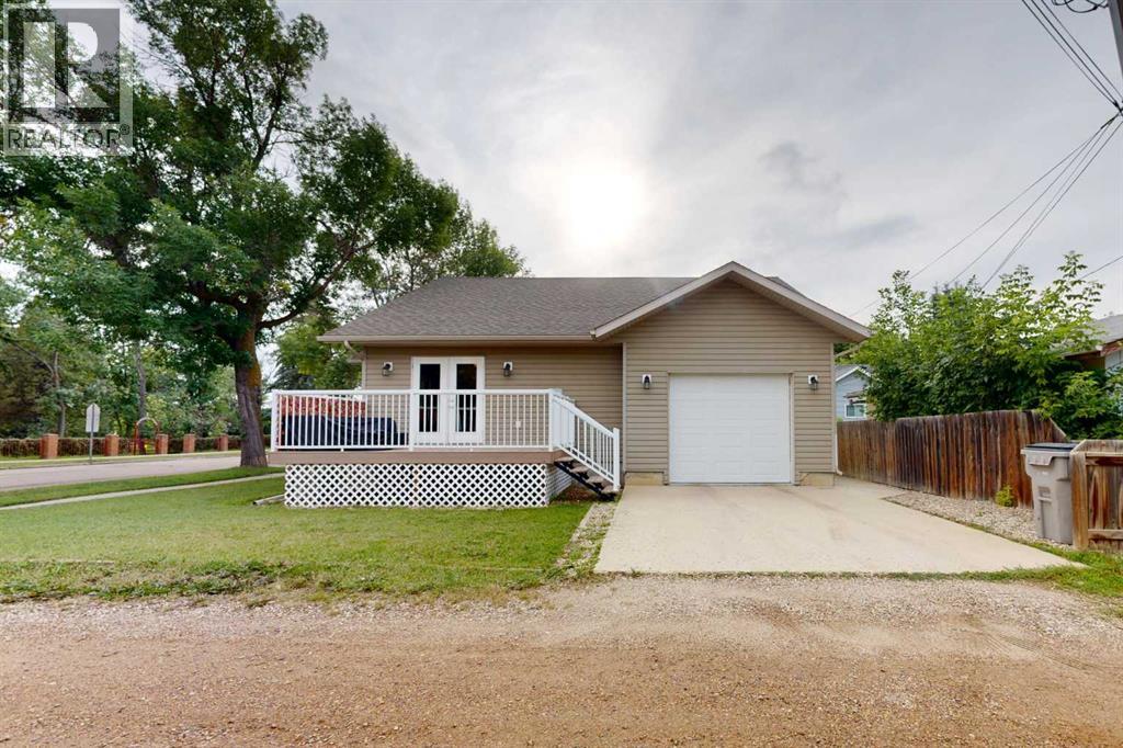 5510 50 Avenue, Stettler, Alberta  T4K 1B3 - Photo 38 - A2338559