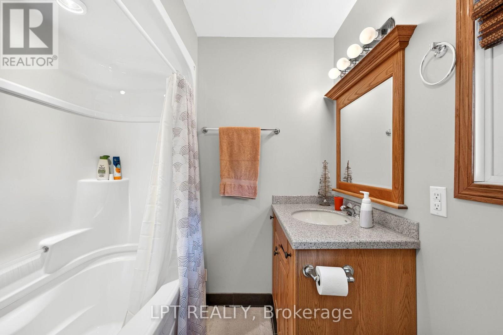 226 Tain Street, North Middlesex, Ontario  N0M 2K0 - Photo 21 - X13698658