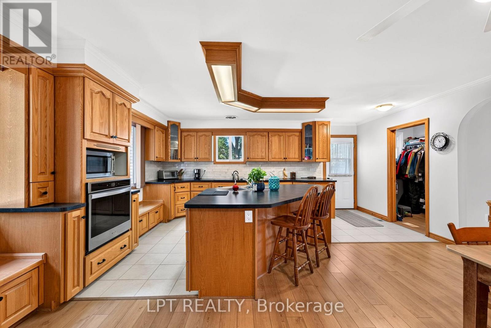 226 Tain Street, North Middlesex, Ontario  N0M 2K0 - Photo 16 - X13698658