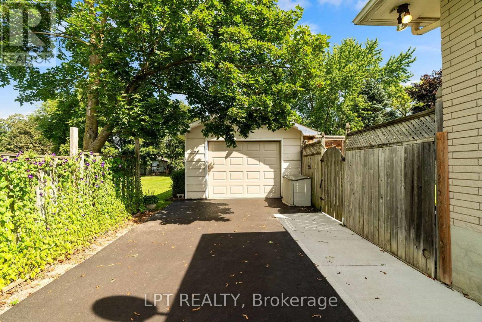 226 Tain Street, North Middlesex, Ontario  N0M 2K0 - Photo 35 - X13698658