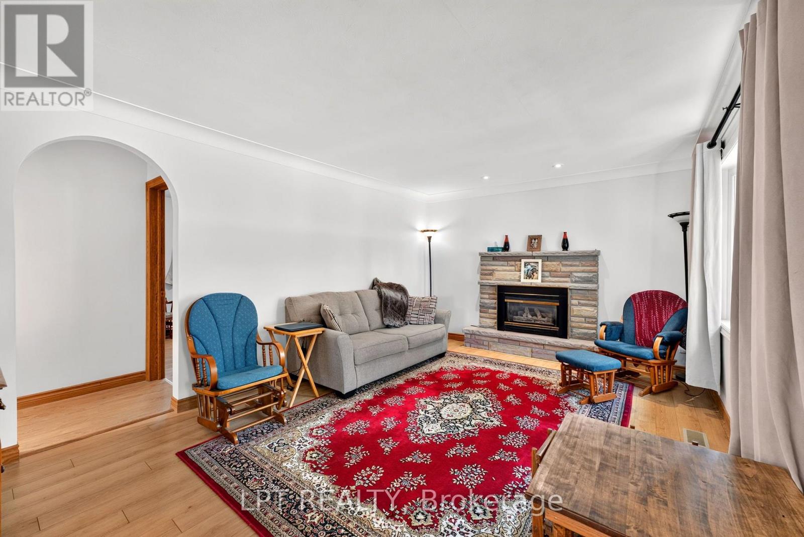226 Tain Street, North Middlesex, Ontario  N0M 2K0 - Photo 9 - X13698658
