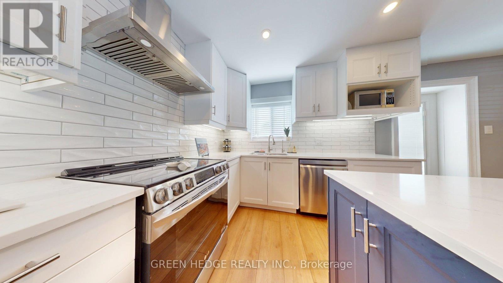 66 Cliff Street, Toronto, Ontario  M6N 4M1 - Photo 5 - W13698756