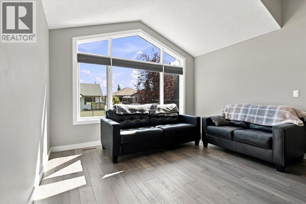 10465 Royal Oaks Drive, Grande Prairie, Alberta  T8V 8L5 - Photo 11 - A2338850