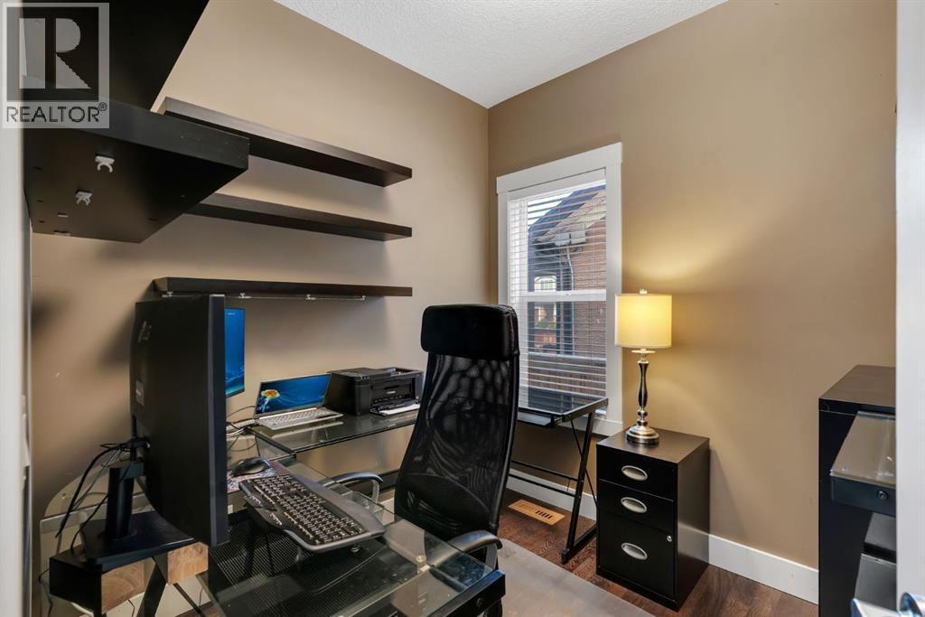 242 Valley Woods Place NW, Calgary, Alberta  T3B 6A3 - Photo 23 - A2337982