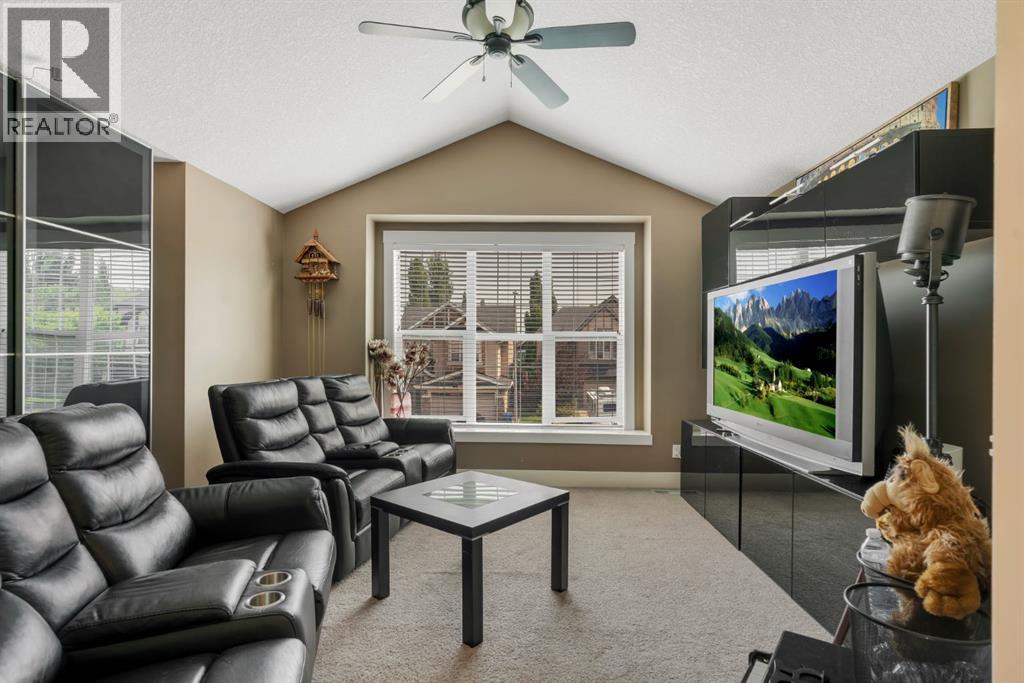 242 Valley Woods Place NW, Calgary, Alberta  T3B 6A3 - Photo 30 - A2337982