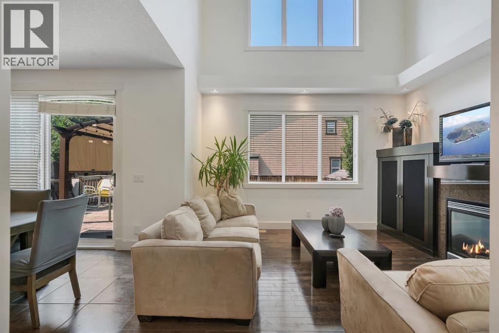 242 Valley Woods Place NW, Calgary, Alberta  T3B 6A3 - Photo 10 - A2337982