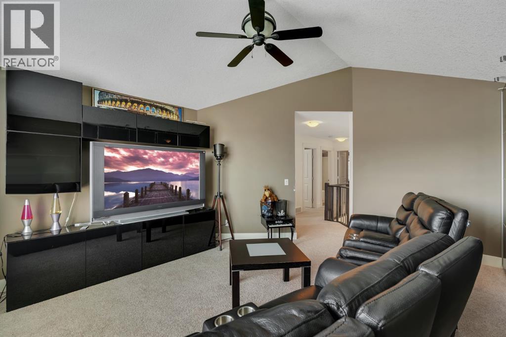 242 Valley Woods Place NW, Calgary, Alberta  T3B 6A3 - Photo 31 - A2337982