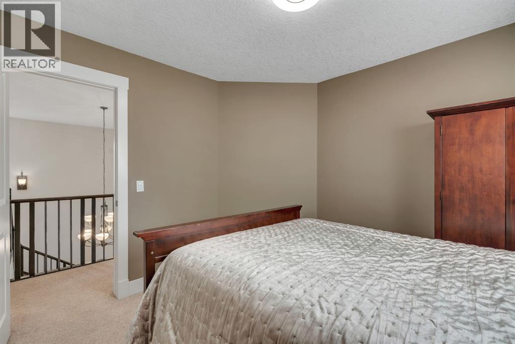 242 Valley Woods Place NW, Calgary, Alberta  T3B 6A3 - Photo 36 - A2337982