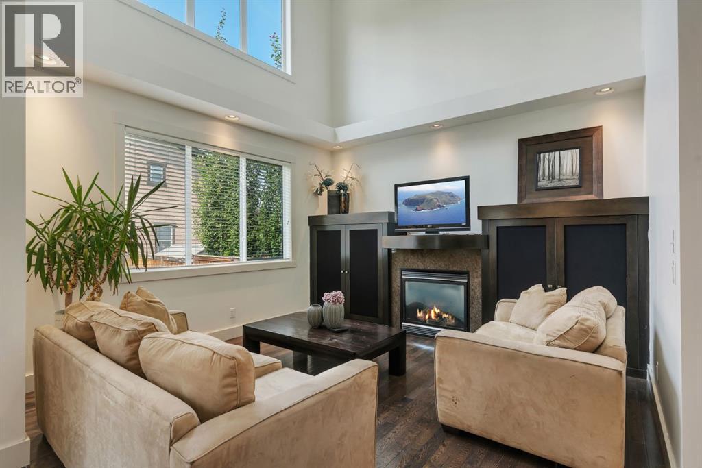 242 Valley Woods Place NW, Calgary, Alberta  T3B 6A3 - Photo 11 - A2337982