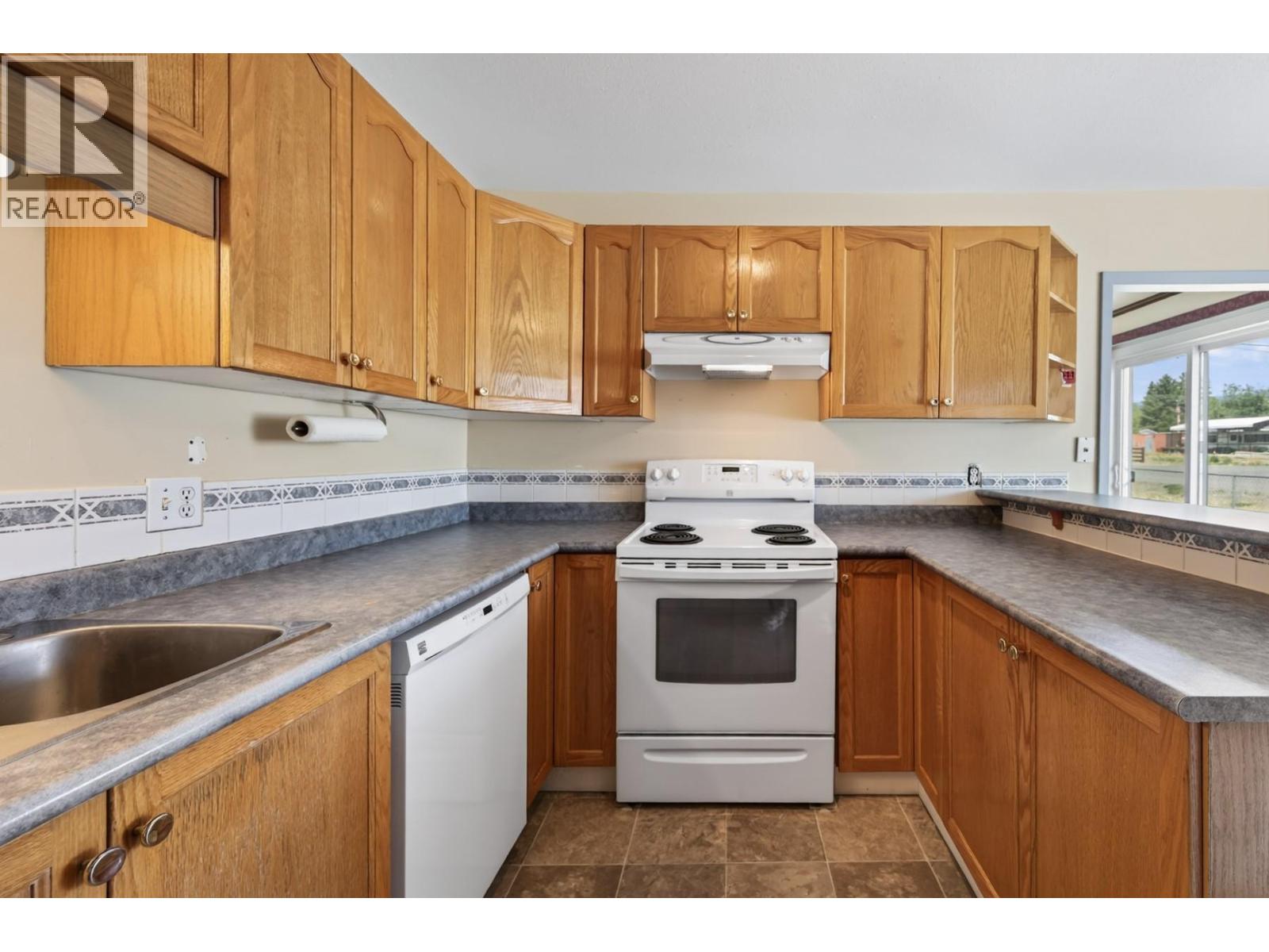 448 Woodward Avenue, Merritt, British Columbia  V0K 1Y0 - Photo 10 - 10395365