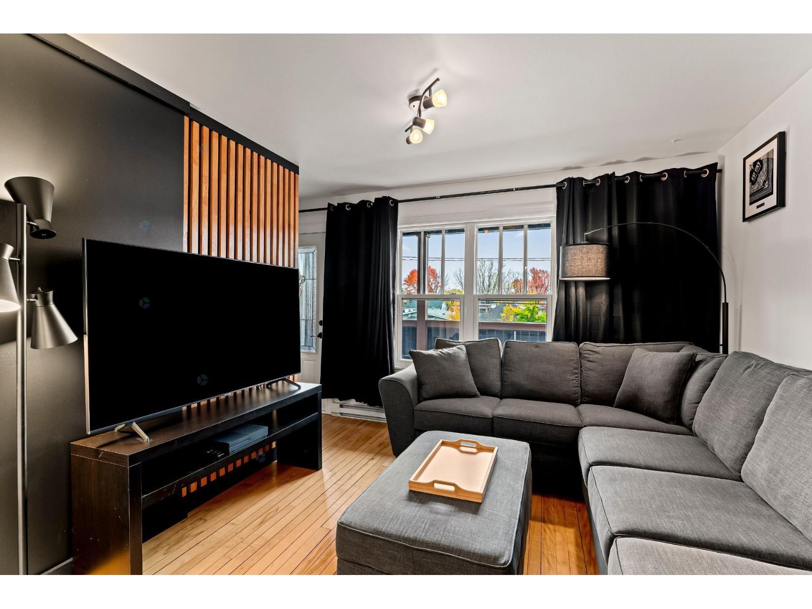 507-509 Rue King E. Sherbrooke (Fleurimont) Quebec Canada J1G1B6 3