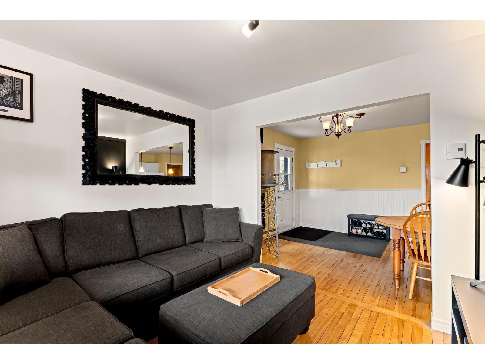 507-509 Rue King E. Sherbrooke (Fleurimont) Quebec Canada J1G1B6 5