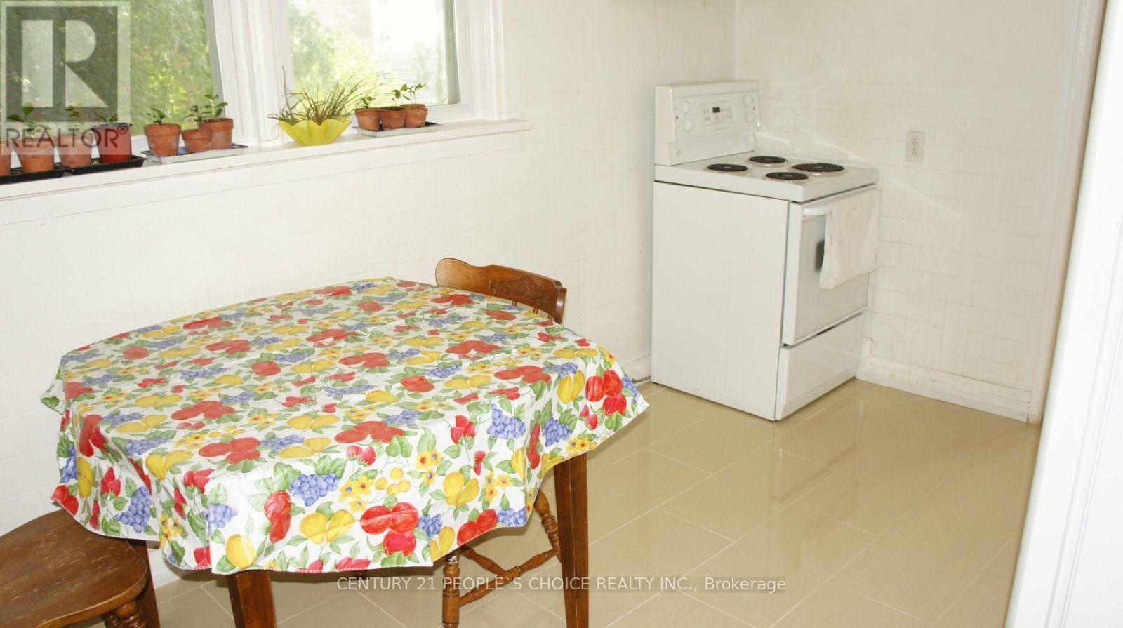 52 Columbia Street W, Waterloo, Ontario  N2L 3K5 - Photo 4 - X13698762
