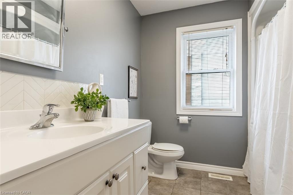 120 Charles Street E, Wellington North, Ontario  N0G 1A0 - Photo 15 - 40840672