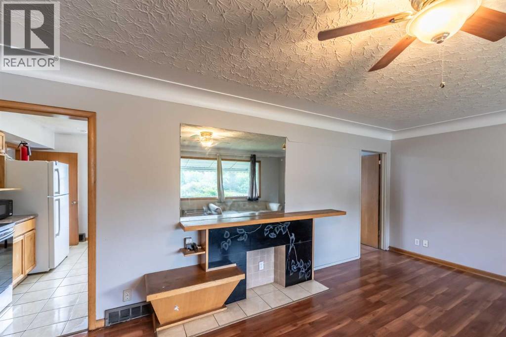 2628 Capitol Hill Crescent NW, Calgary, Alberta  T2M 4C3 - Photo 4 - A2338214