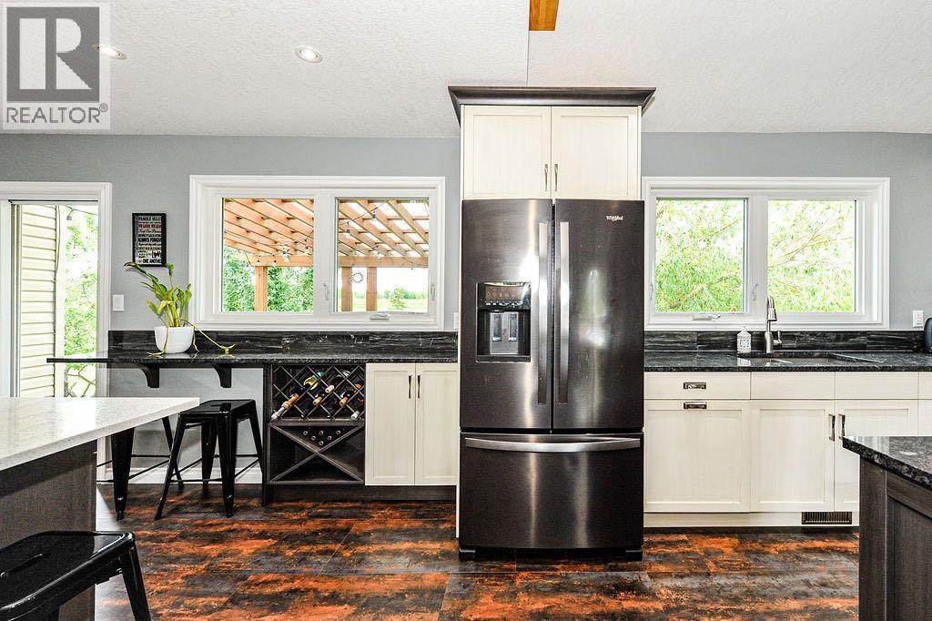 6802 42a Avenue, Camrose, Alberta  T4V 3S4 - Photo 9 - A2324577