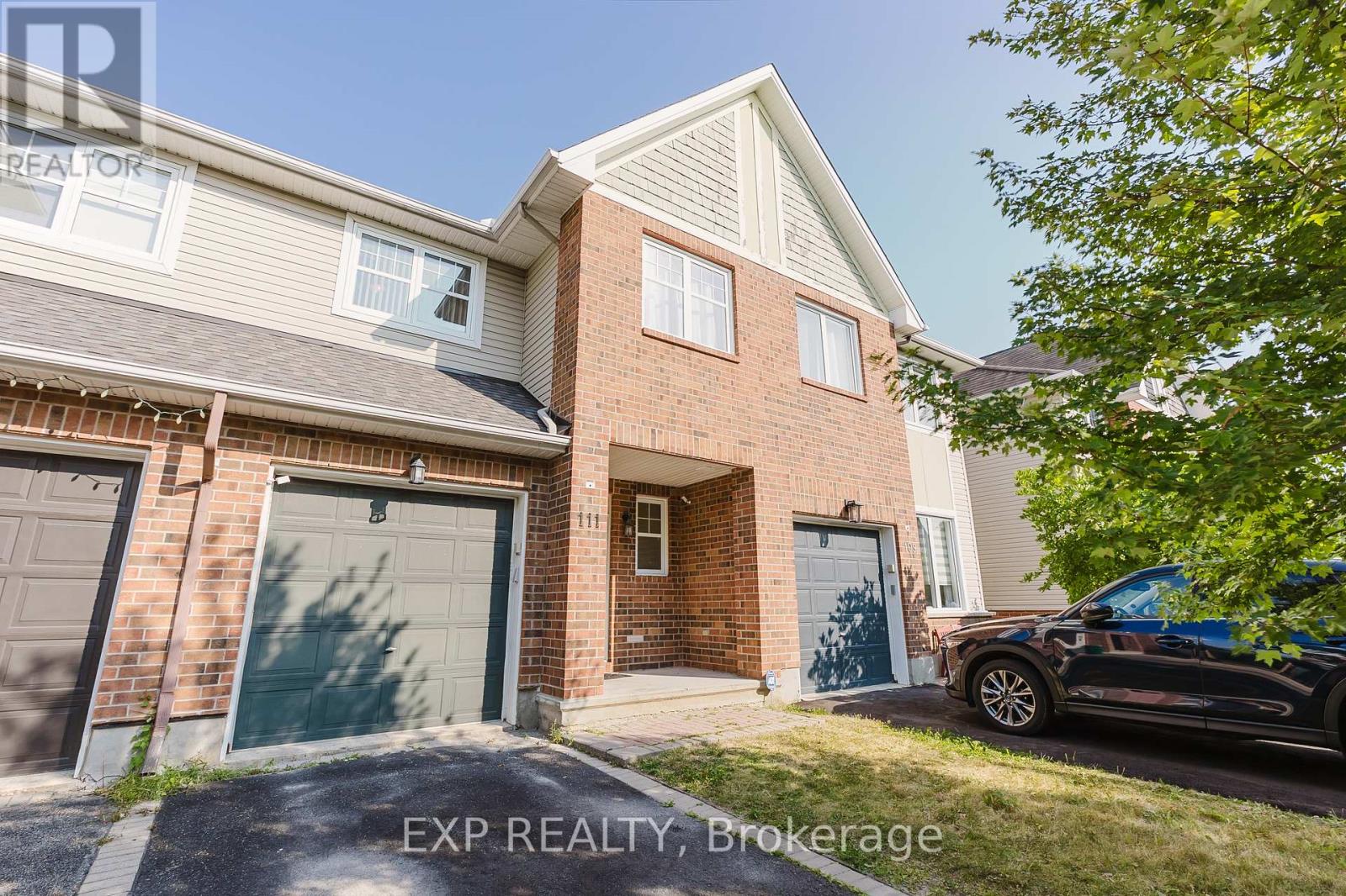 111 WHETSTONE CRESCENT, Ottawa, Ontario