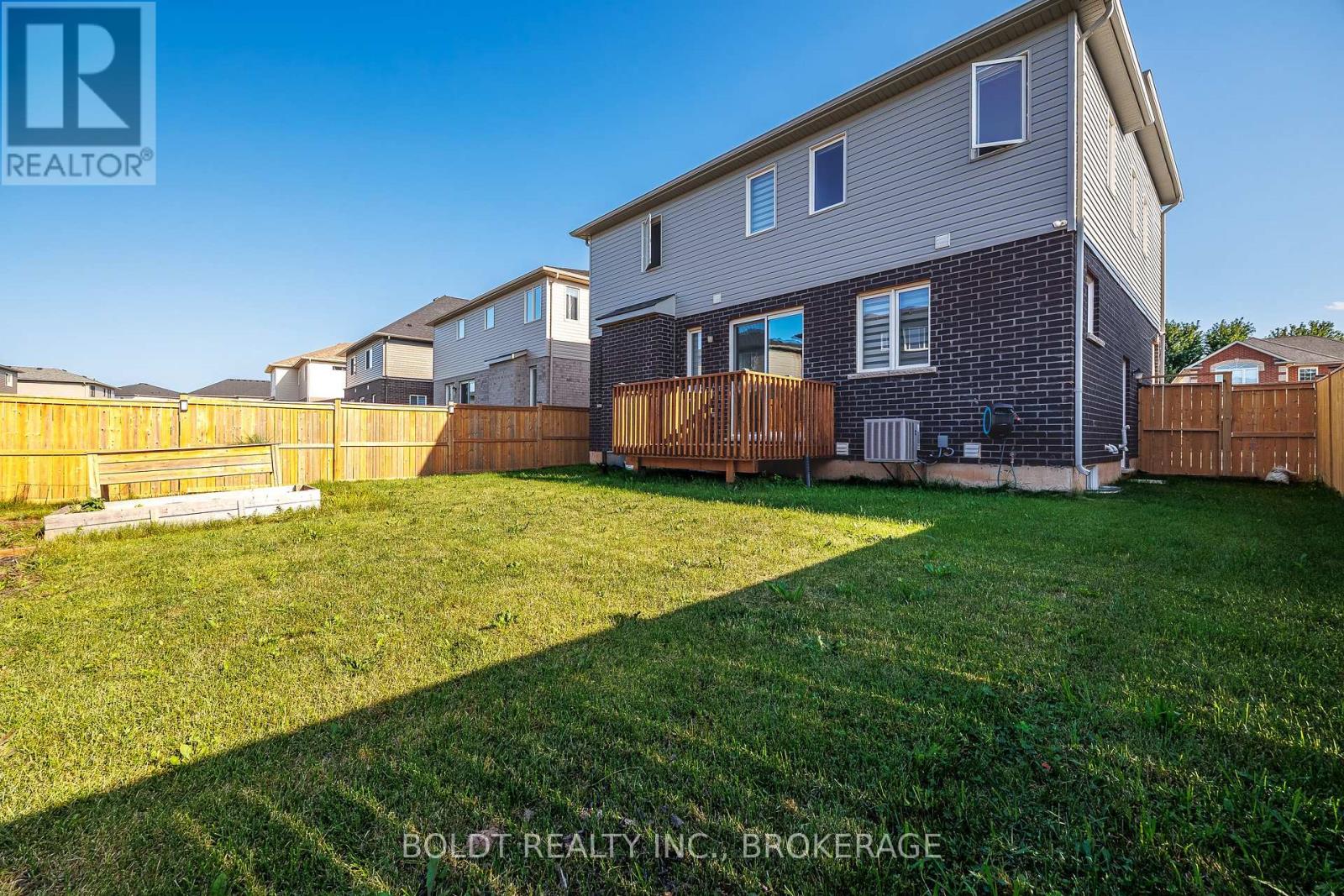 8037 Brookside Drive, Niagara Falls, Ontario  L2H 3T9 - Photo 31 - X13698778