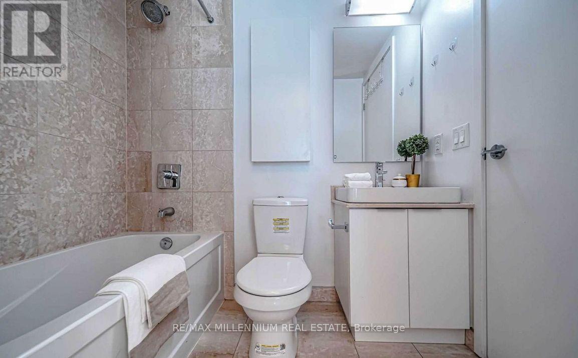 3612 - 14 York Street, Toronto, Ontario  M5J 2Z2 - Photo 13 - C13698824