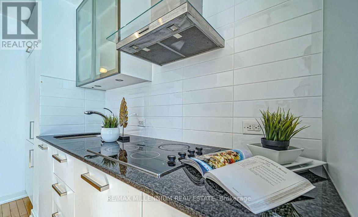 3612 - 14 York Street, Toronto, Ontario  M5J 2Z2 - Photo 20 - C13698824