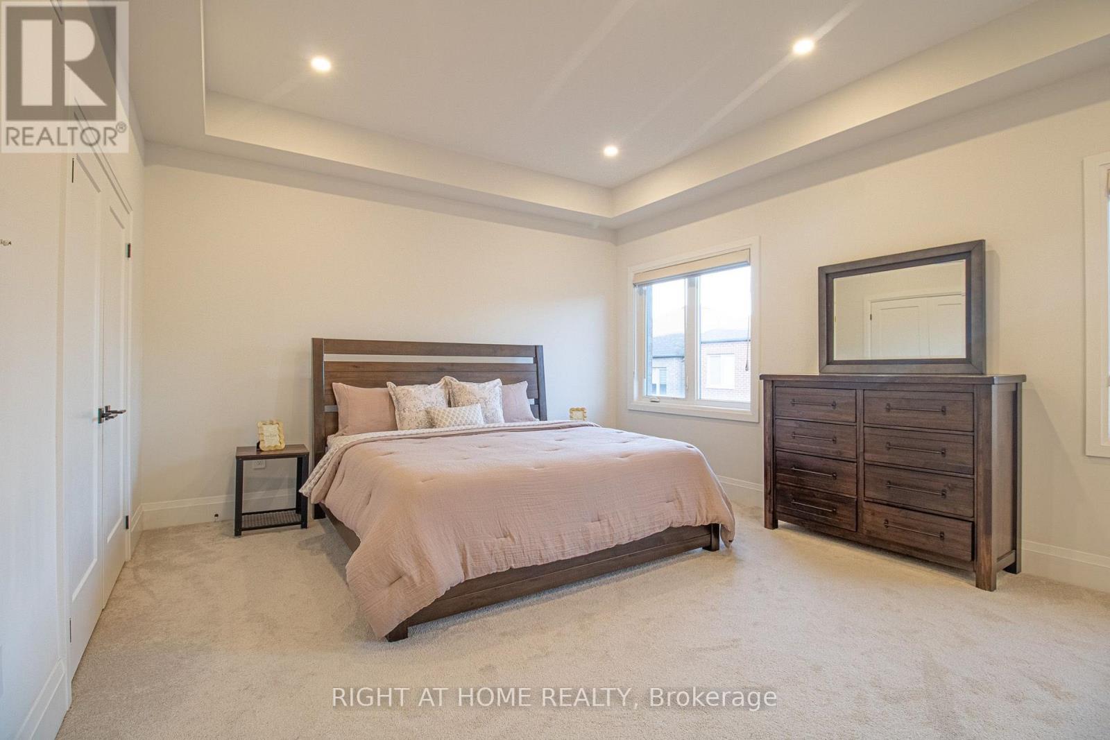 43 Longworth Avenue, Richmond Hill, Ontario  L4E 1J2 - Photo 11 - N13698784