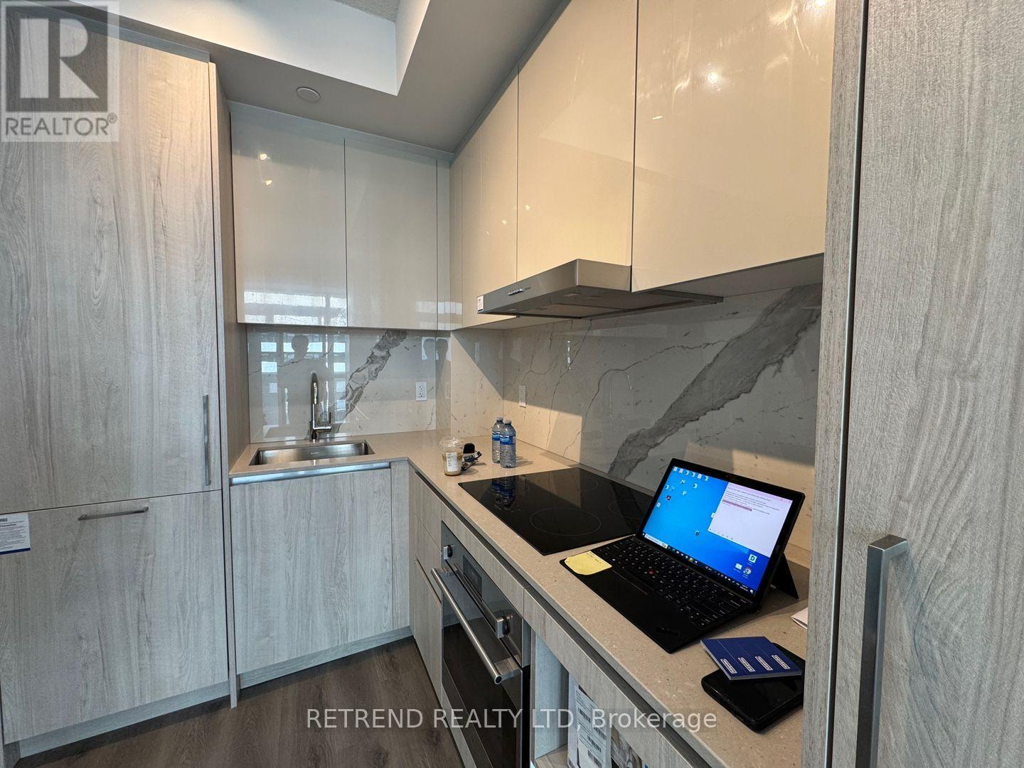4001 - 225 Commerce Street E, Vaughan, Ontario  L4J 0R1 - Photo 3 - N13698786