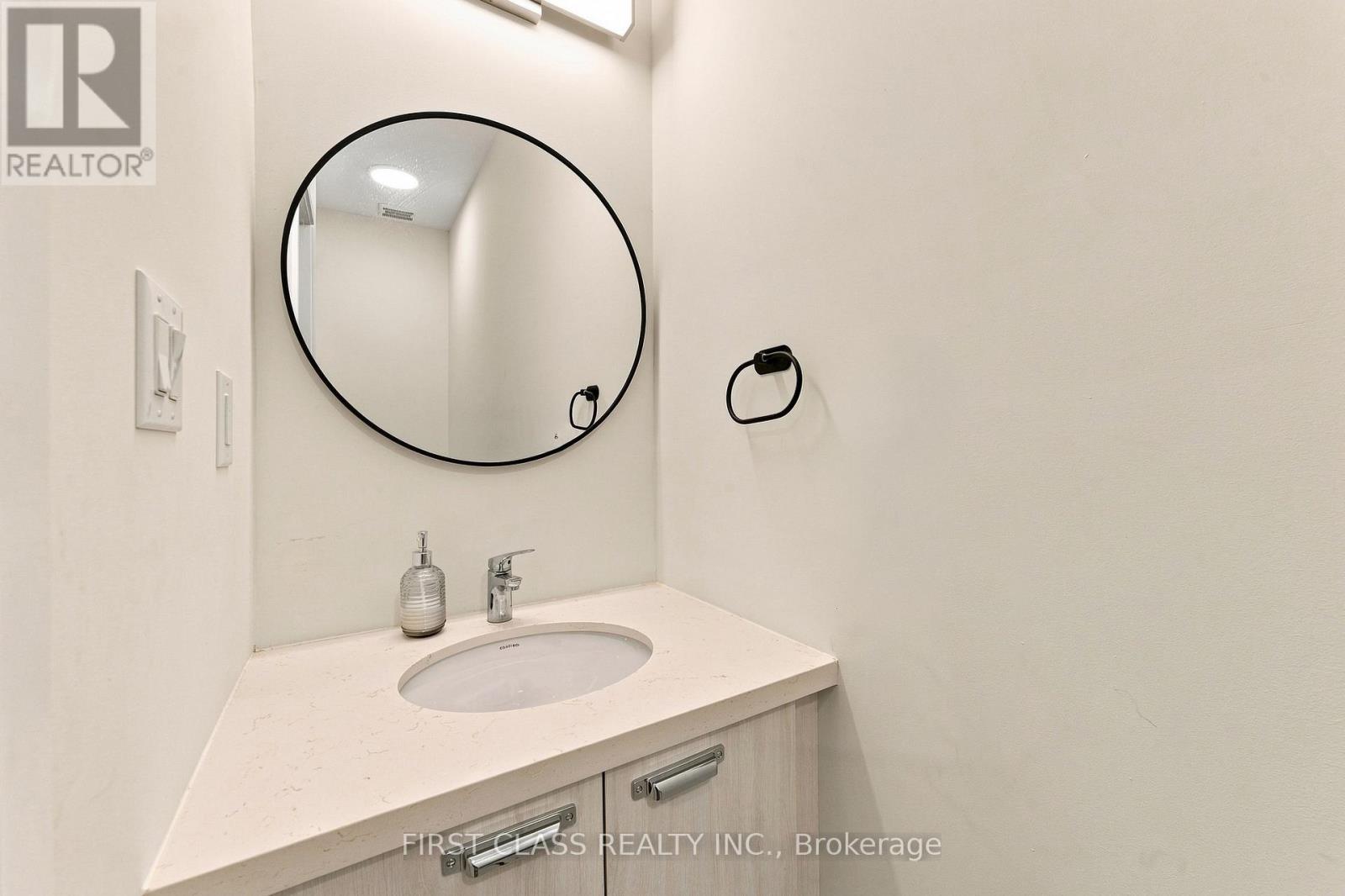224 Matawin Lane, Richmond Hill, Ontario  L4B 0H8 - Photo 23 - N13698796