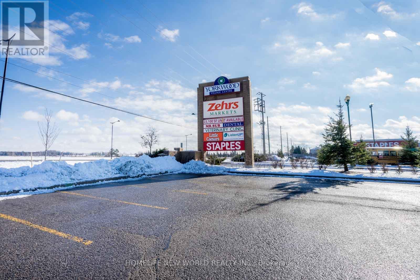 11 Riverglen Drive, Georgina, Ontario  L4P 2P9 - Photo 11 - N13698812