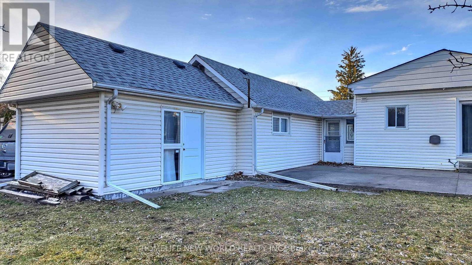 11 Riverglen Drive, Georgina, Ontario  L4P 2P9 - Photo 4 - N13698812