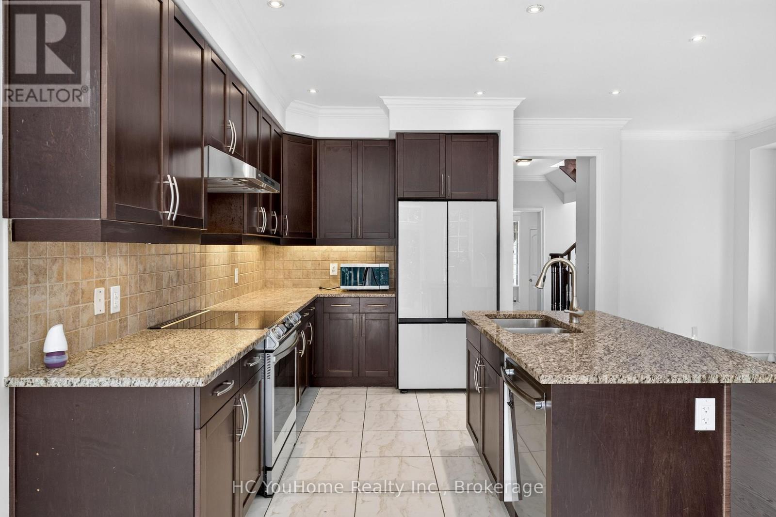 112 Lacewood Drive, Richmond Hill, Ontario  L4S 0E6 - Photo 12 - N13698814