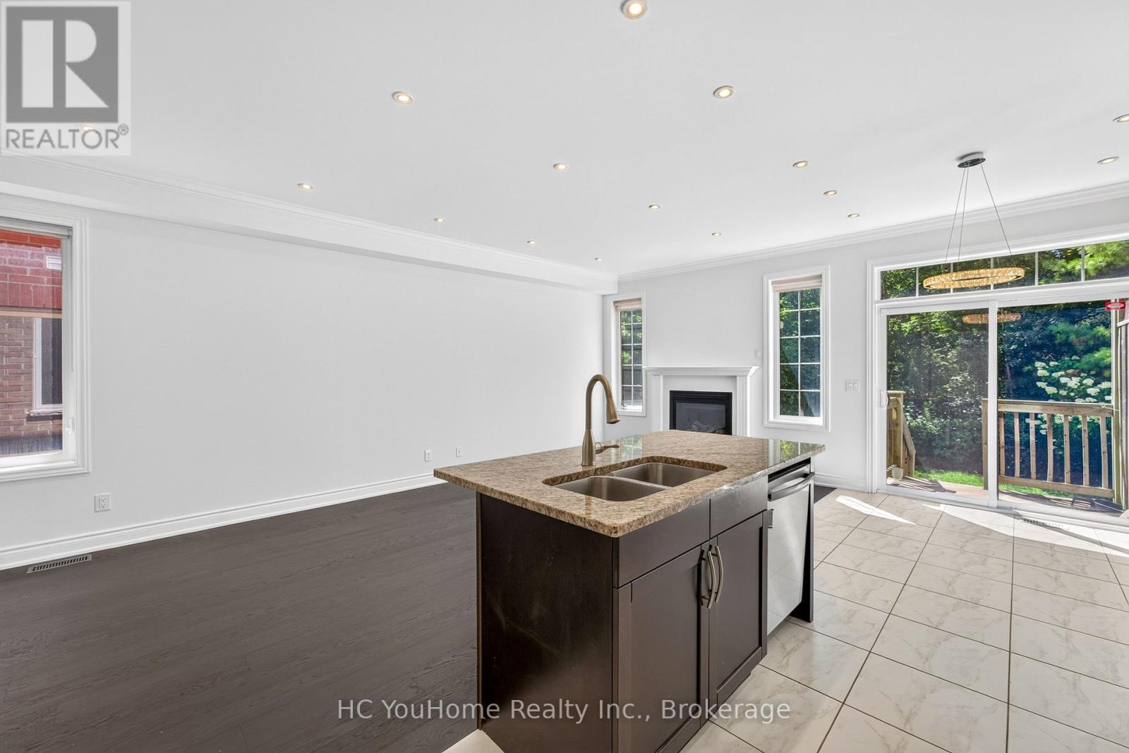 112 Lacewood Drive, Richmond Hill, Ontario  L4S 0E6 - Photo 14 - N13698814