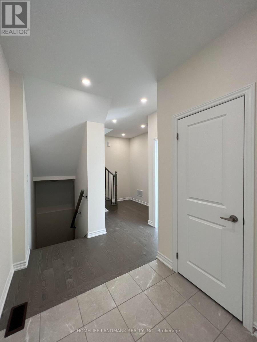 2 Concetta Conte Avenue, Markham, Ontario  L6C 0Z5 - Photo 3 - N13698818
