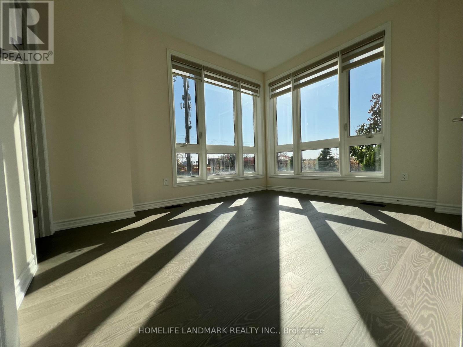 2 Concetta Conte Avenue, Markham, Ontario  L6C 0Z5 - Photo 4 - N13698818