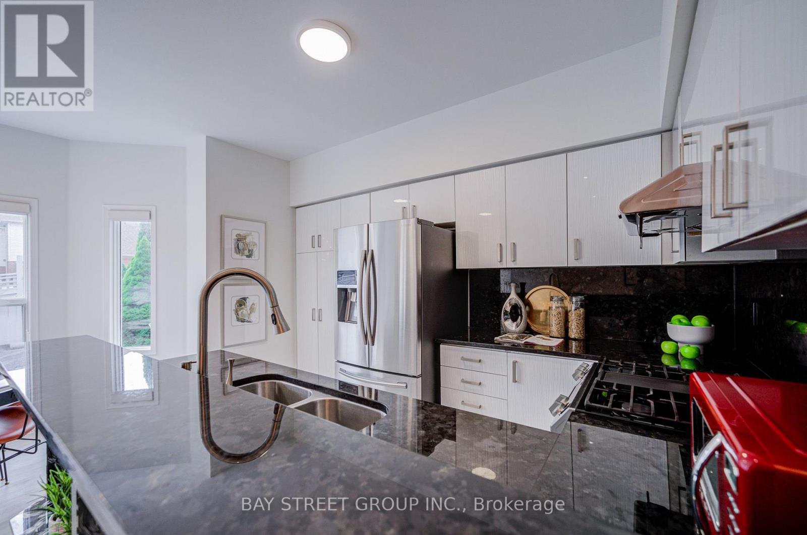 5 Luxton Avenue, Aurora, Ontario  L4G 7J5 - Photo 14 - N13698830