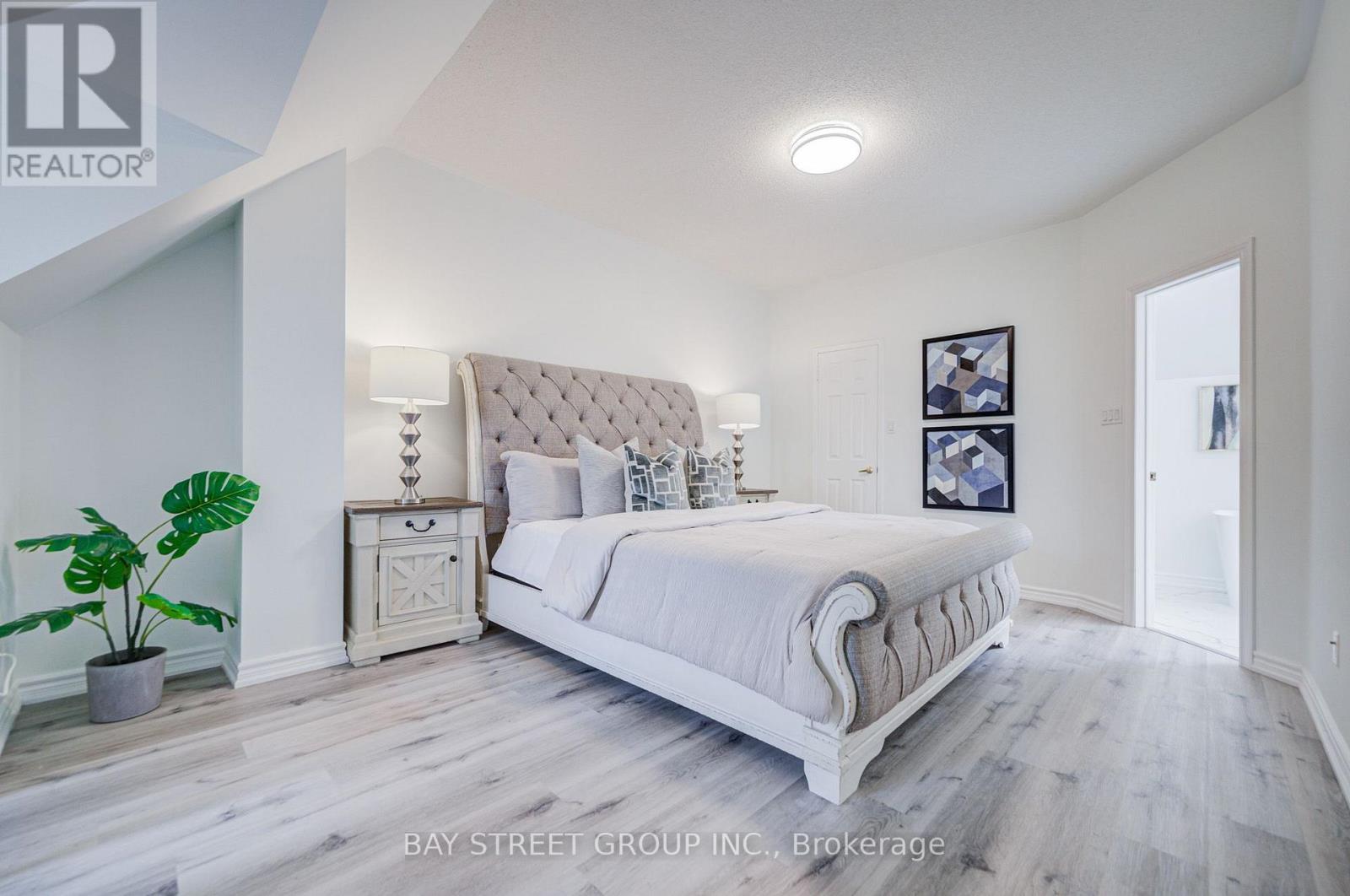 5 Luxton Avenue, Aurora, Ontario  L4G 7J5 - Photo 27 - N13698830