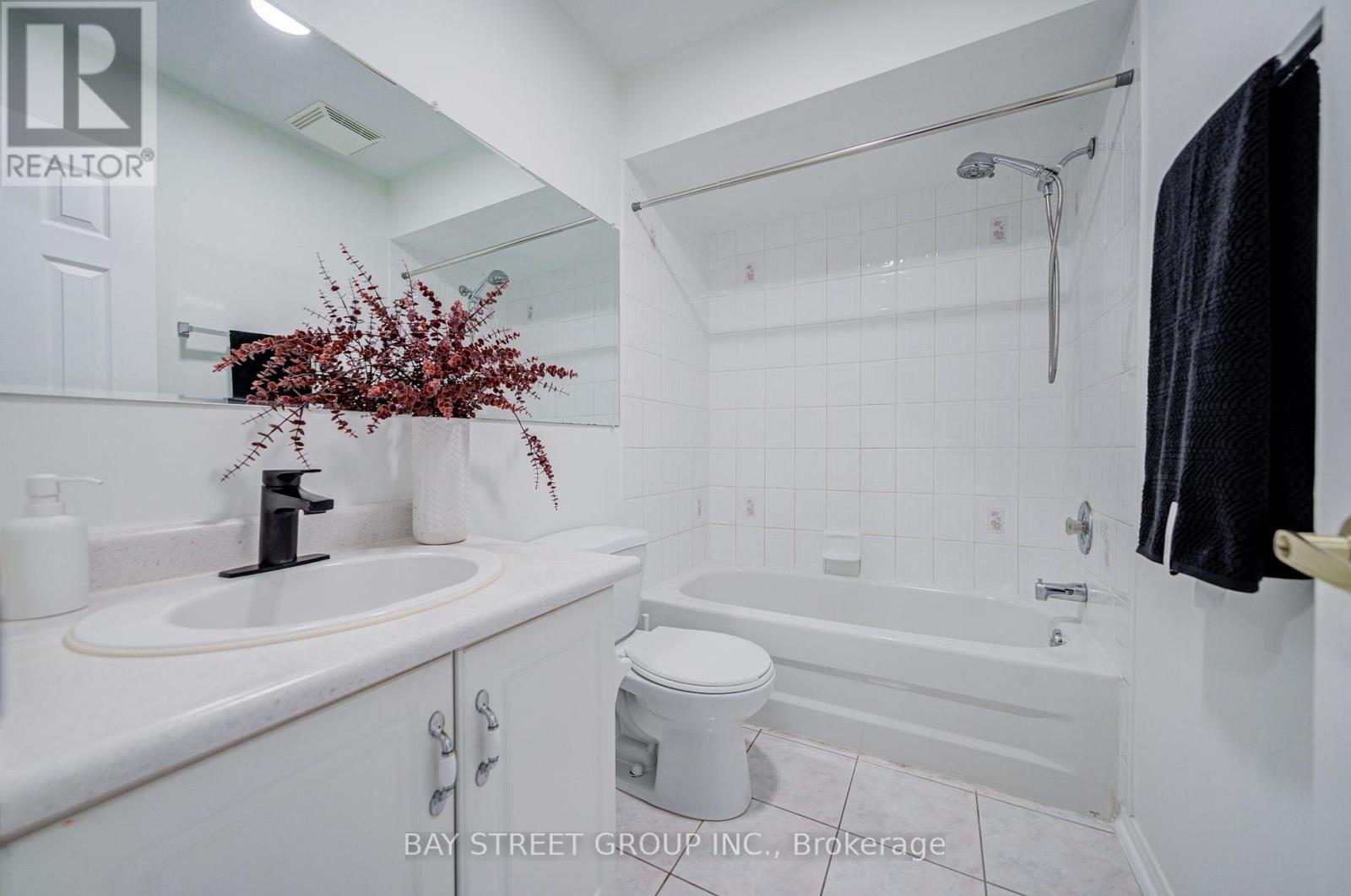 5 Luxton Avenue, Aurora, Ontario  L4G 7J5 - Photo 44 - N13698830