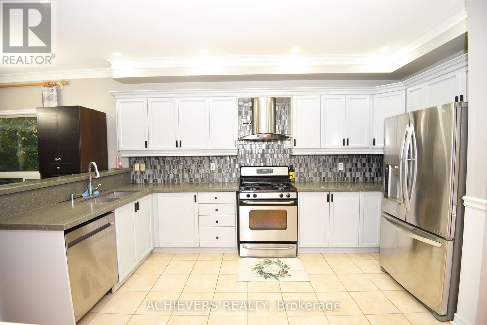 521 Navigator Drive, Mississauga, Ontario  L5W 1P5 - Photo 9 - W13698792
