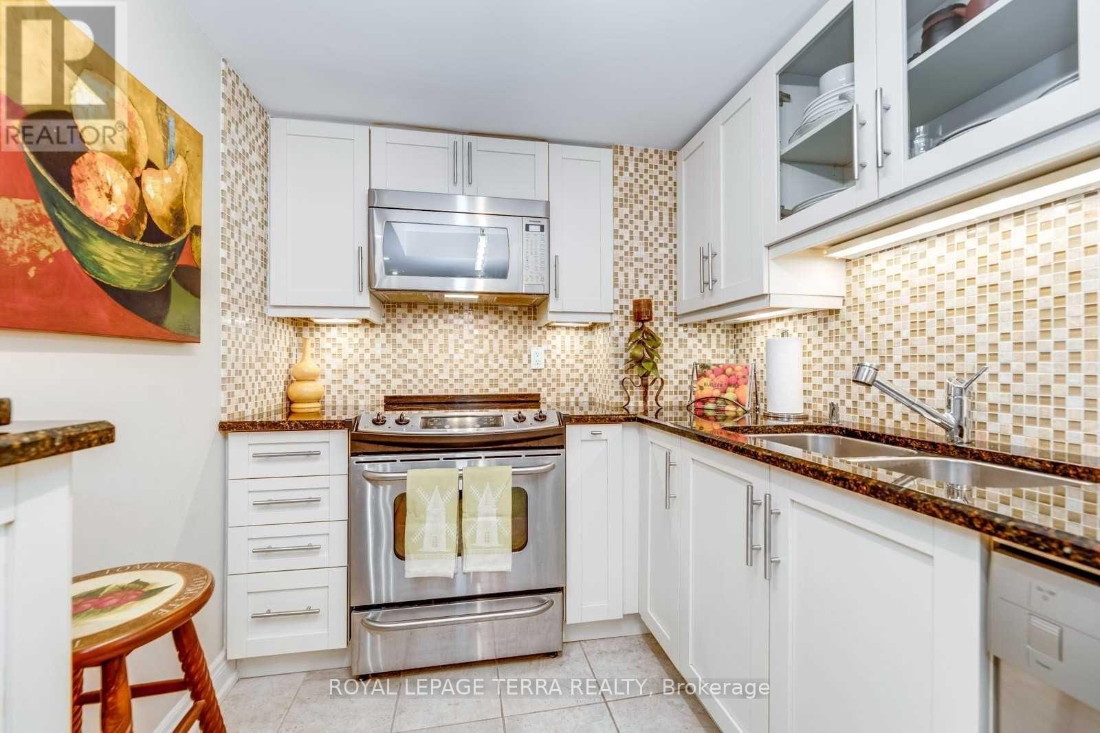 201 - 300 Webb Drive, Mississauga, Ontario  L5B 3W3 - Photo 11 - W13698806