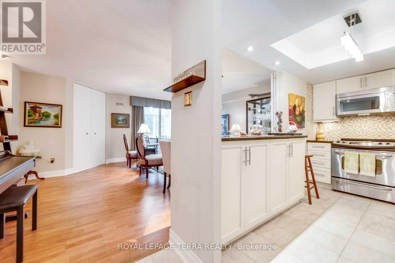 201 - 300 Webb Drive, Mississauga, Ontario  L5B 3W3 - Photo 12 - W13698806
