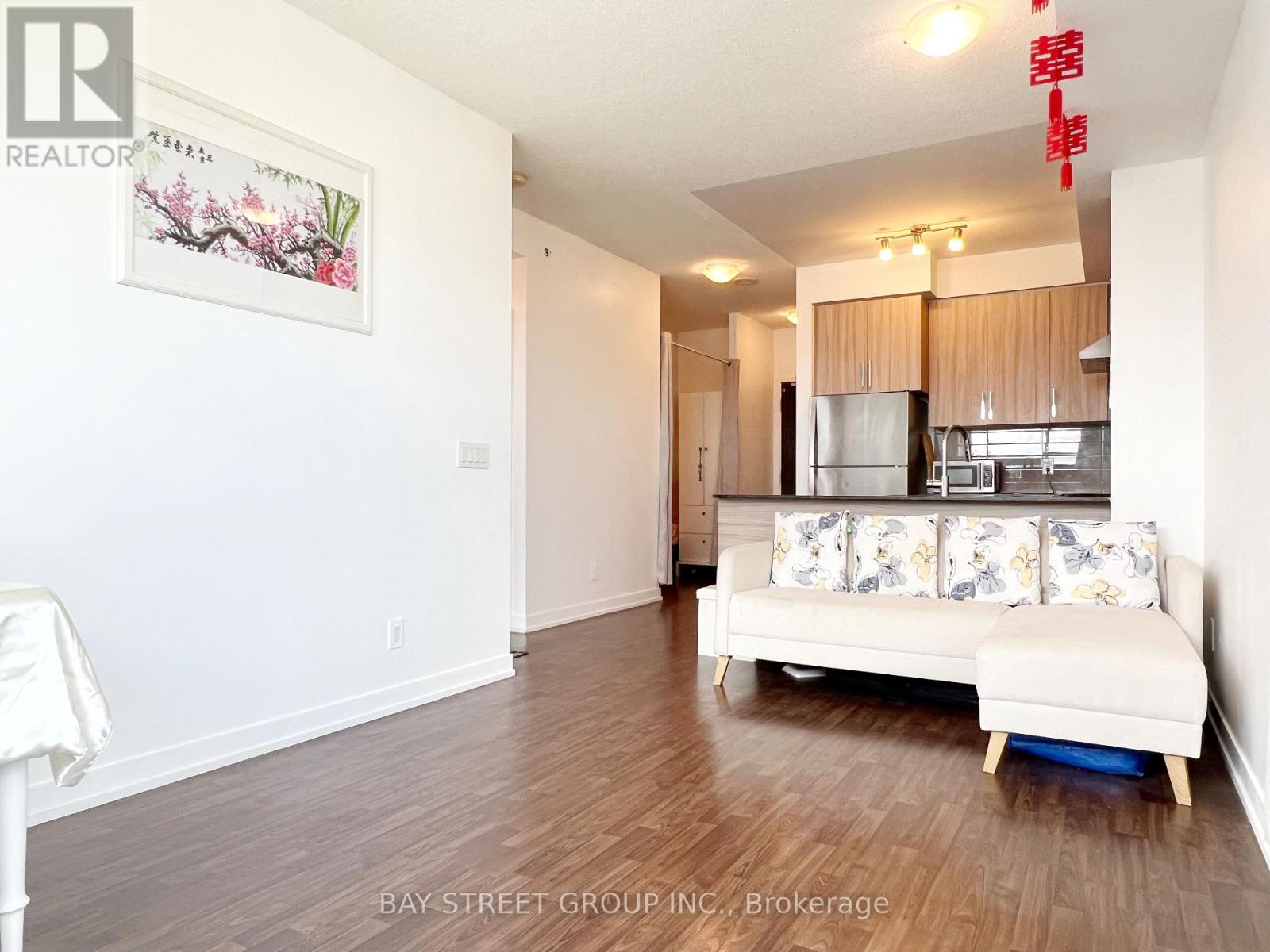 409 - 840 Queens Plate Drive, Toronto, Ontario  M9W 0W7 - Photo 2 - W13698816