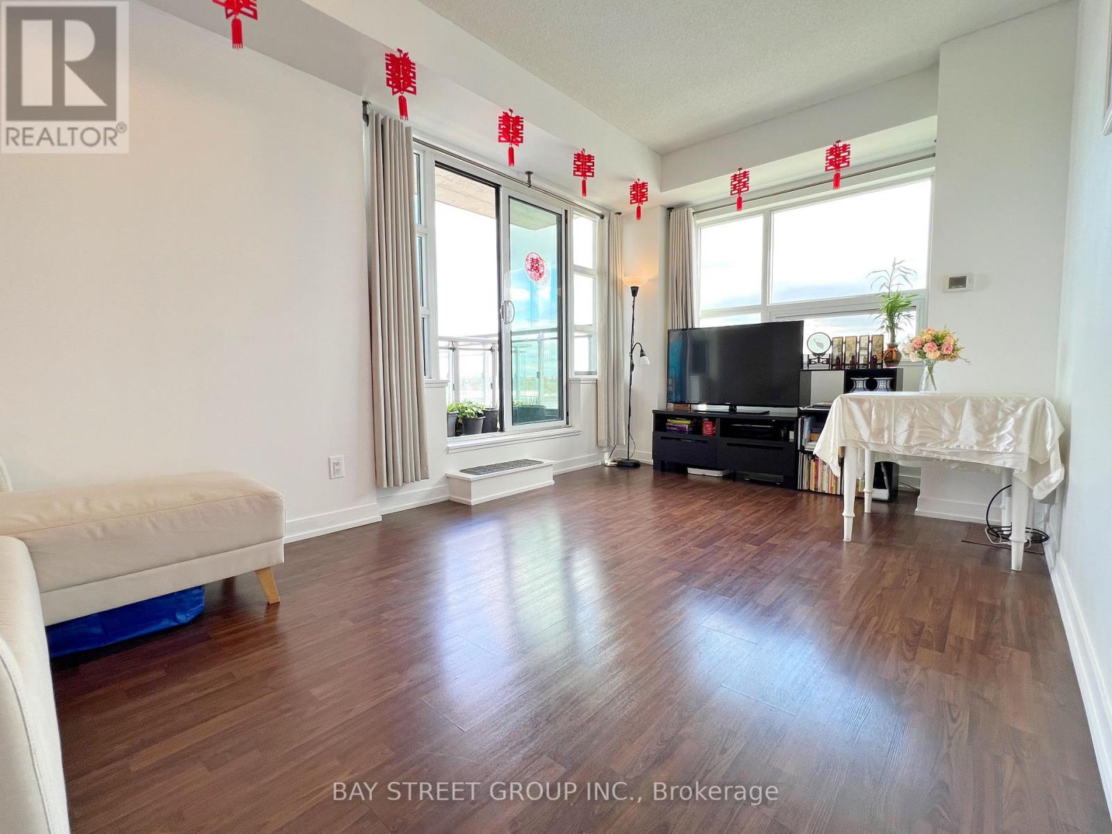 409 - 840 Queens Plate Drive, Toronto, Ontario  M9W 0W7 - Photo 4 - W13698816