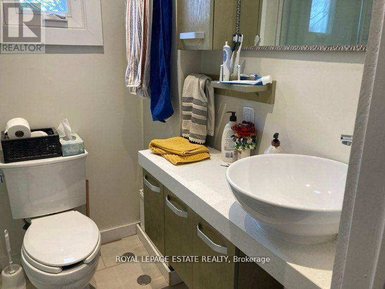 128 Mavety Street, Toronto, Ontario  M6P 2L9 - Photo 13 - W13698832