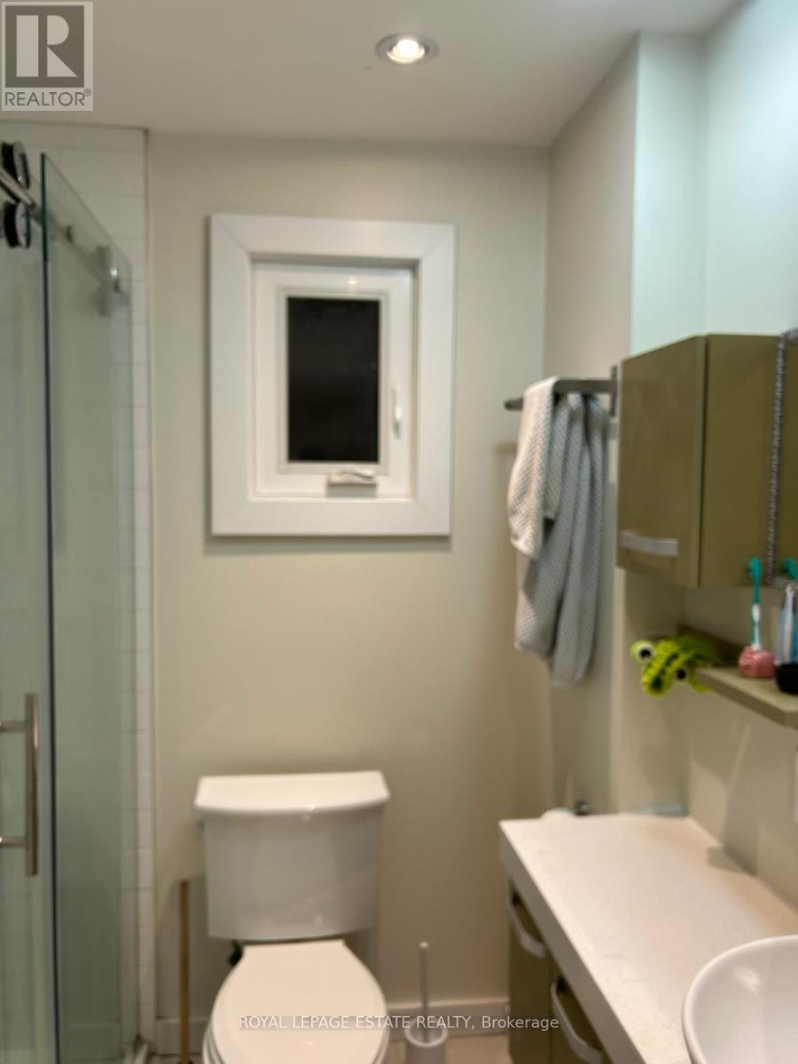 128 Mavety Street, Toronto, Ontario  M6P 2L9 - Photo 15 - W13698832