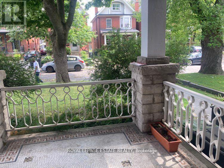 128 Mavety Street, Toronto, Ontario  M6P 2L9 - Photo 5 - W13698832
