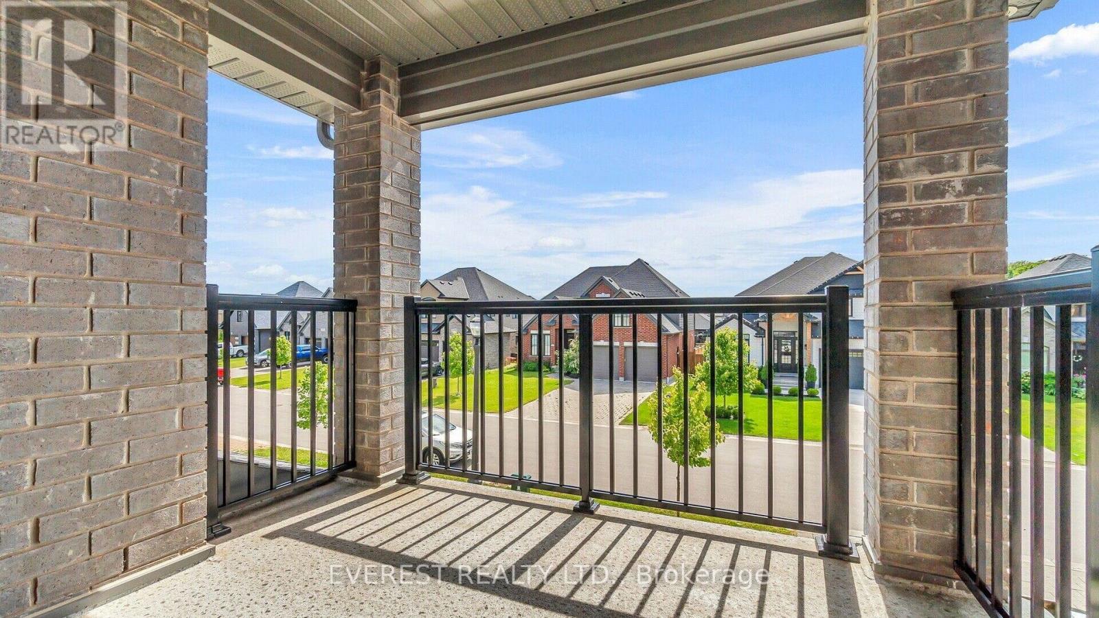2016 Maddex Way, London North, Ontario N5X 0M9 - Photo 8 - X13698772