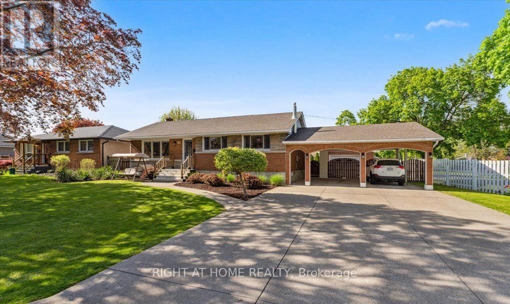 21 Kilbourne Crescent, St. Catharines, Ontario  L2M 3E3 - Photo 2 - X13698774