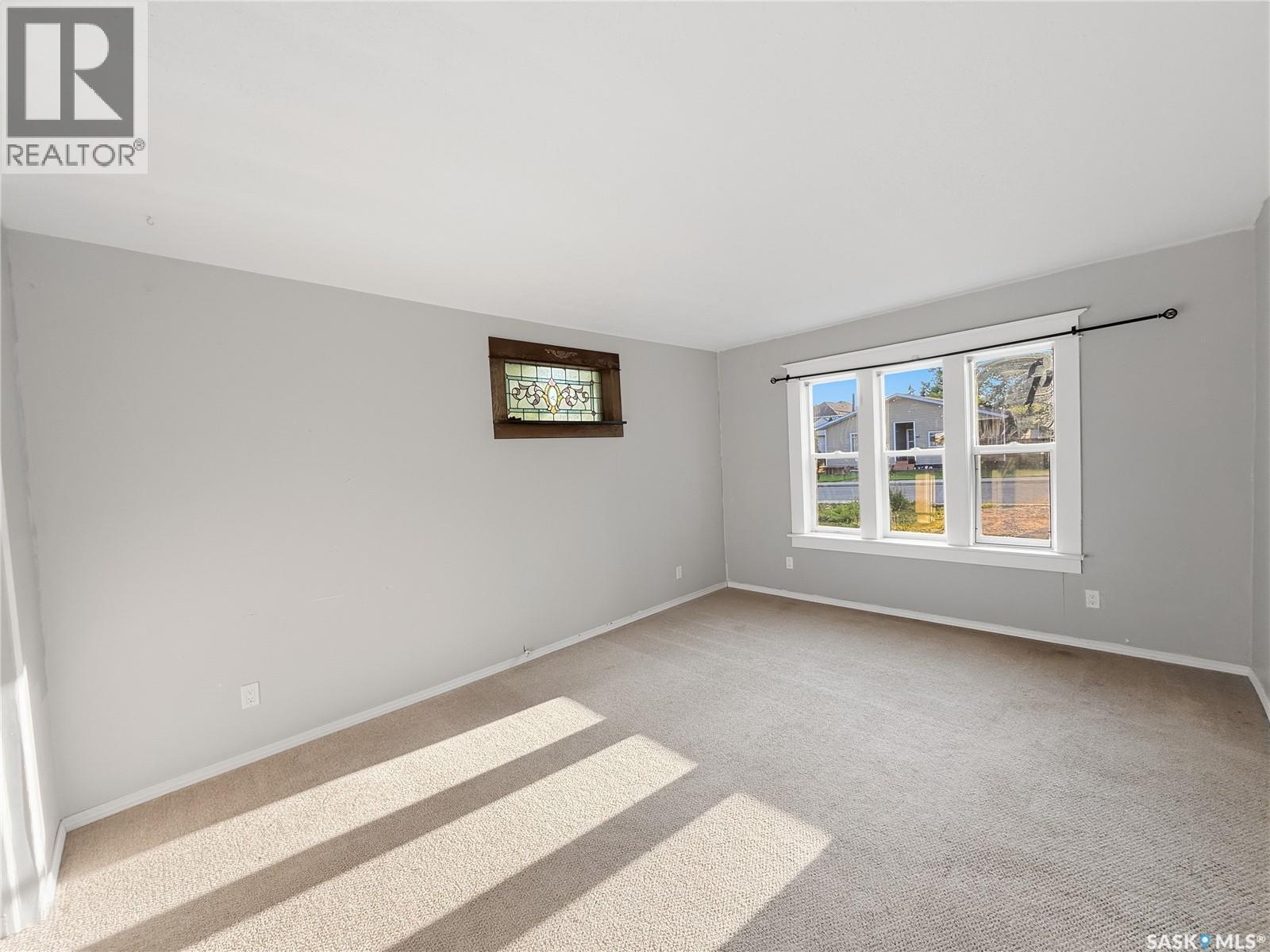 357 3rd Avenue Ne, Swift Current, Saskatchewan  S9H 2G8 - Photo 10 - SK046011