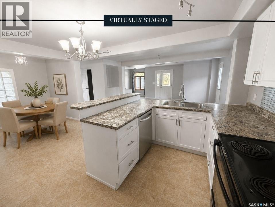357 3rd Avenue Ne, Swift Current, Saskatchewan  S9H 2G8 - Photo 20 - SK046011