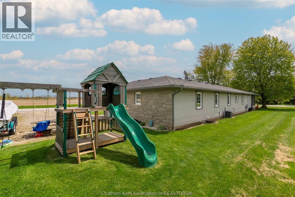 18400 Marine Park Drive, Rondeau Bay Estates, Ontario  N0P 1X0 - Photo 36 - 26020428