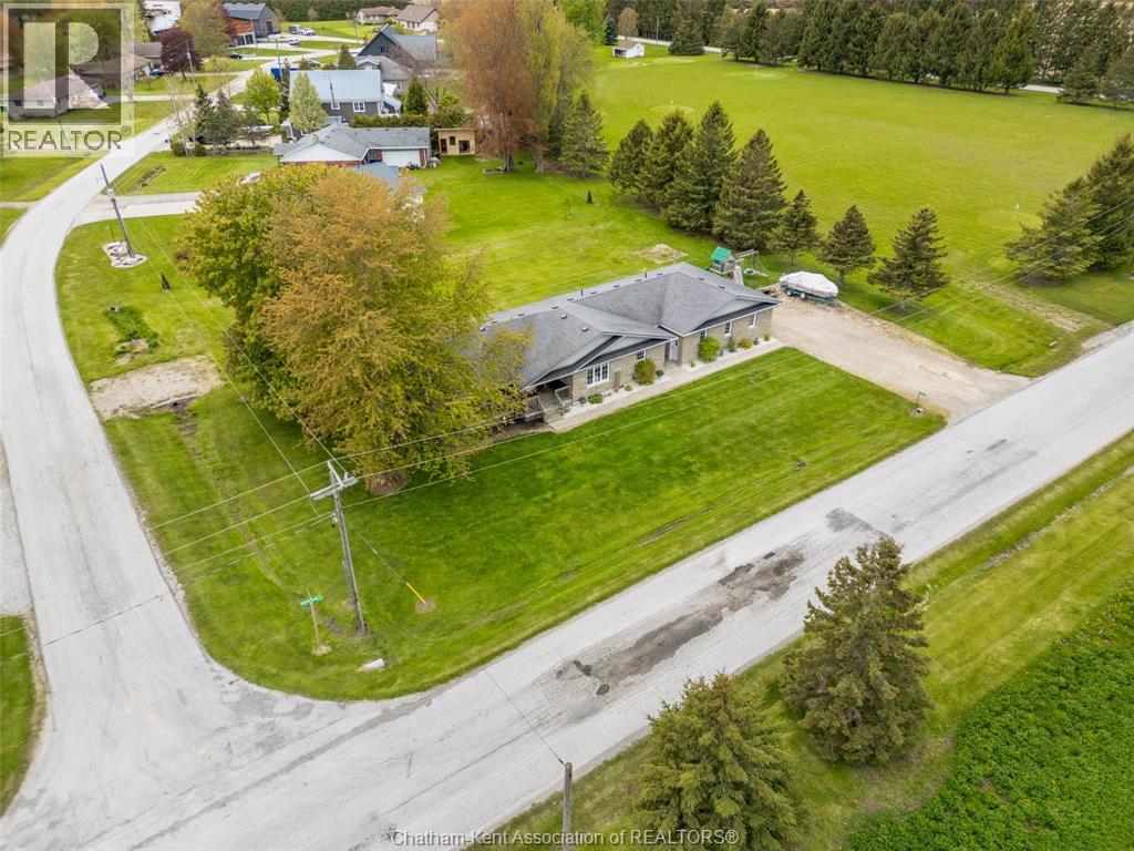 18400 Marine Park Drive, Rondeau Bay Estates, Ontario  N0P 1X0 - Photo 37 - 26020428